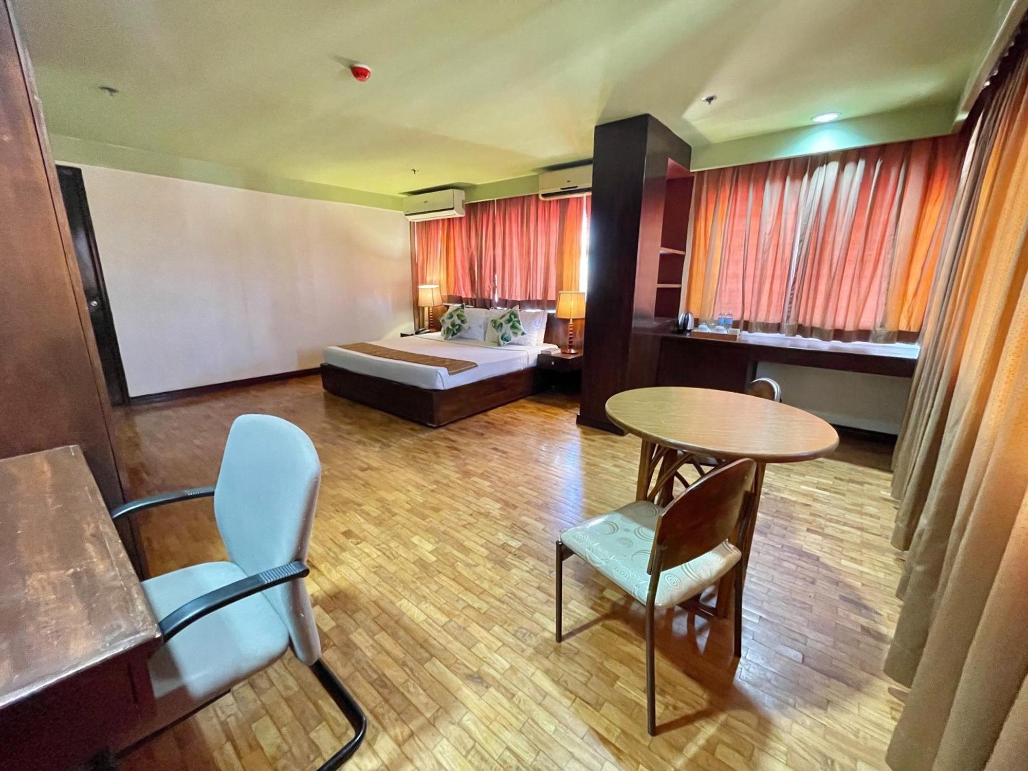 The Vip Hotel Кагаян де Оро Екстериор снимка